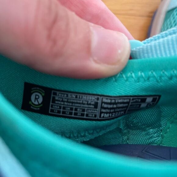 NEW TEVA outflow universal sandal in blue/teal. Size 13 - Picture 6 of 6